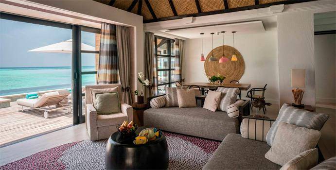 Wohnzimmer, Sunrise Three Bedroom Water Suite with Pool, Four Seasons Resort Maldives at Kuda Huraa