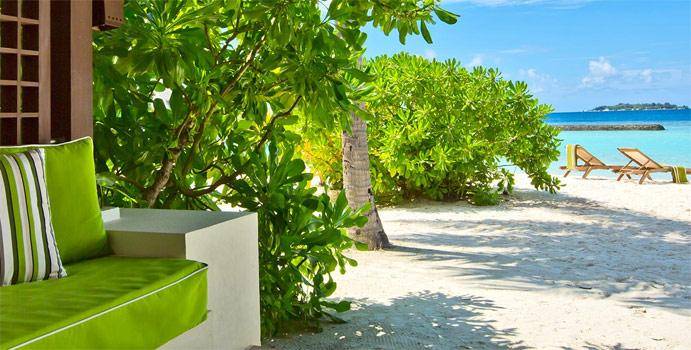 Direkter Strandzugang, Beachfront Deluxe Bungalow, Kurumba MaldivesKurumba_Maldives_Beachfront_Deluxe_Bungalow_2