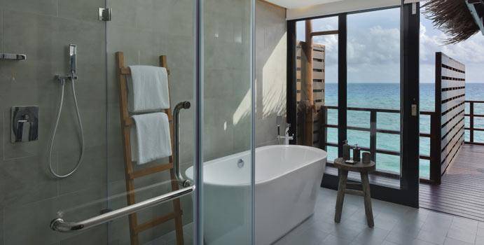 Bad, Ocean Water Villa, Grand Park Kodhipparu