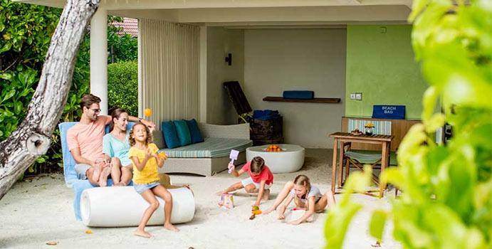 Terrasse, Family Beach House, Holiday Inn Resort Kandooma