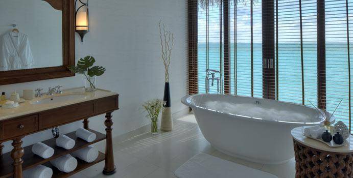 Bad, Two Bedroom Water Pool Villa, The Residence Maldives at Falhumaafushi