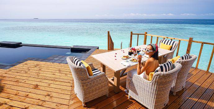 Frühstücken, 2 Bedroom Overwater Pool Villa, SAii Lagoon Maldives