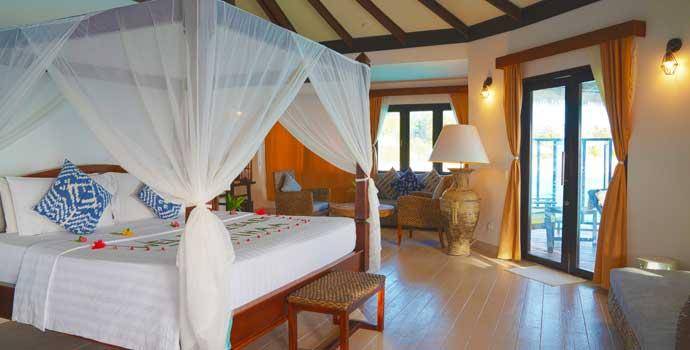 Two Bedroom Water Suite with Plungepool, Kihaa Maldives
