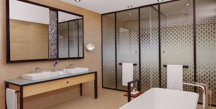 Badezimmer, 3 Bedroom Family Beach Villa with Private Pool, Radisson Blu Resort Maldives