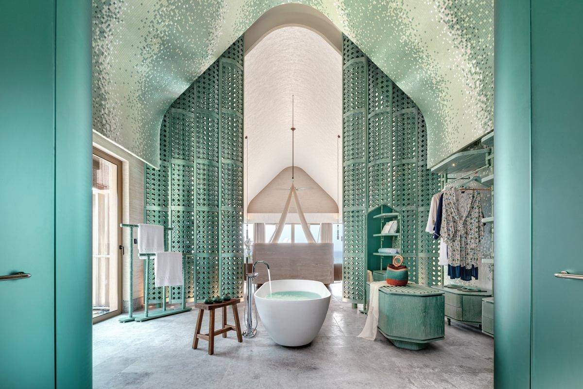 JOALI BEING | Ocean Pool Villa | Badezimmer