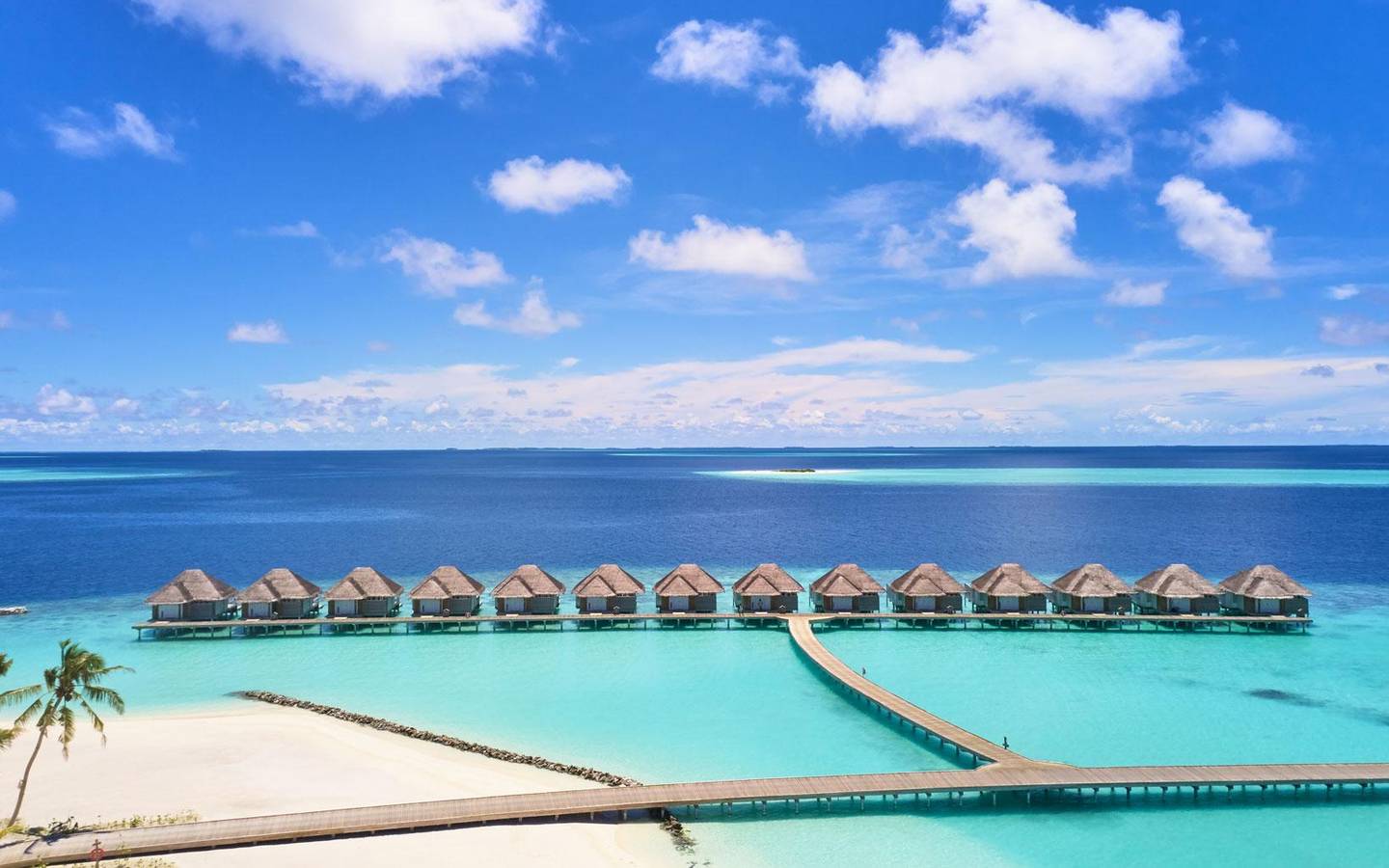 Sun Siyam Iru Veli, Malediven, Dolphin Ocean Villa with Pool, Luftbild Wasservillen