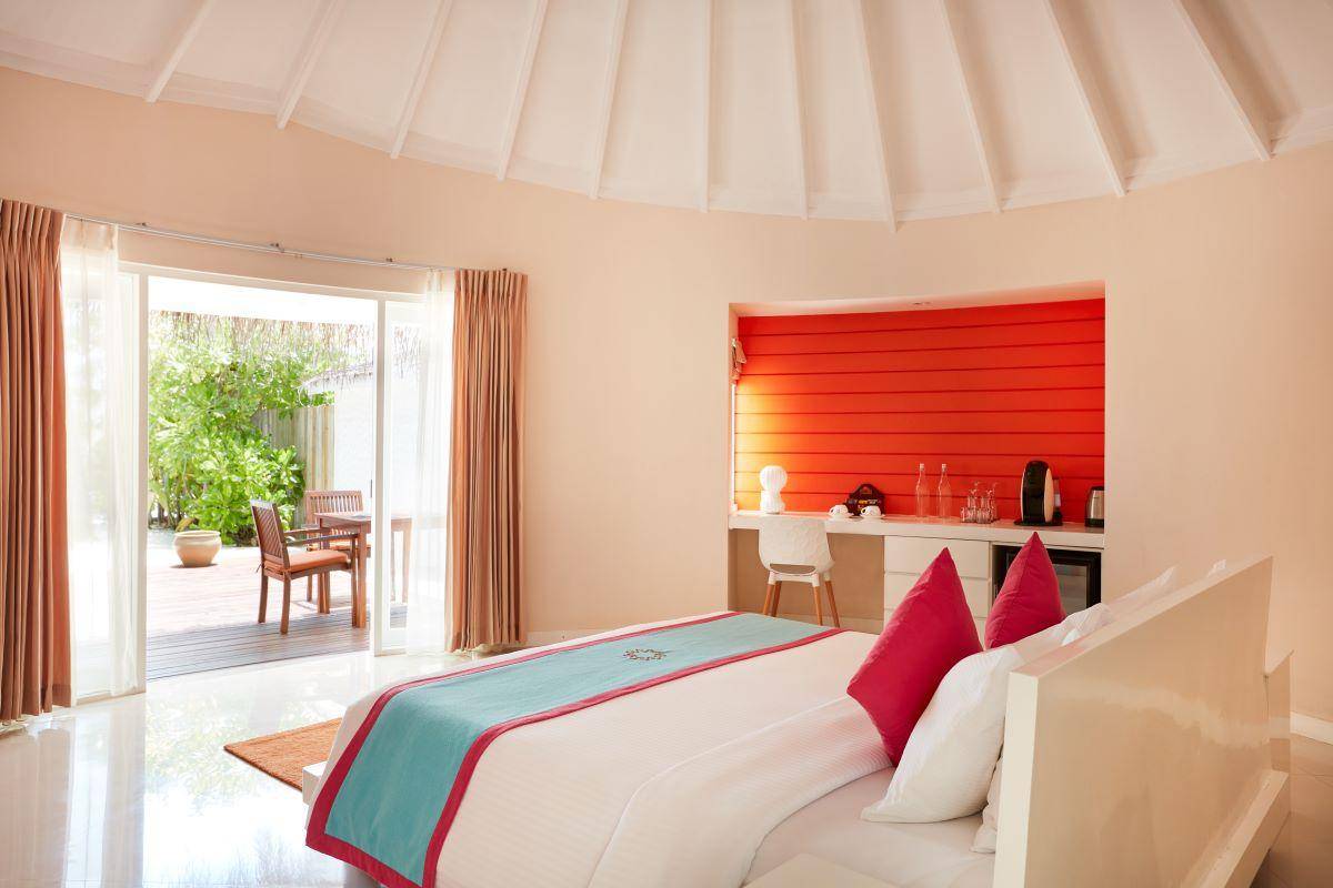 Sun Syiam Vilu Reef, Malediven, Beach Villa, Schlafzimmer