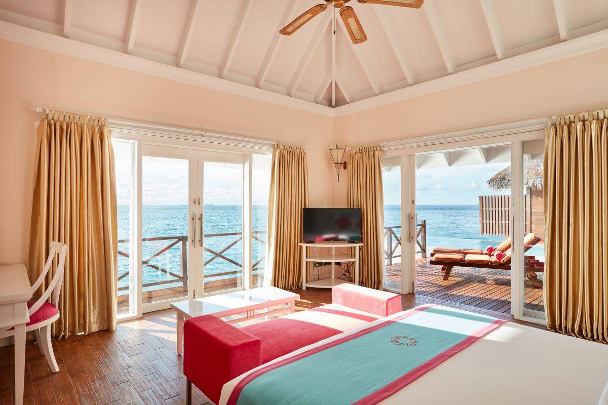 Sun Siyam Vilu Reef, Malediven, Grand Water Villa with Pool, Schlafzimmer