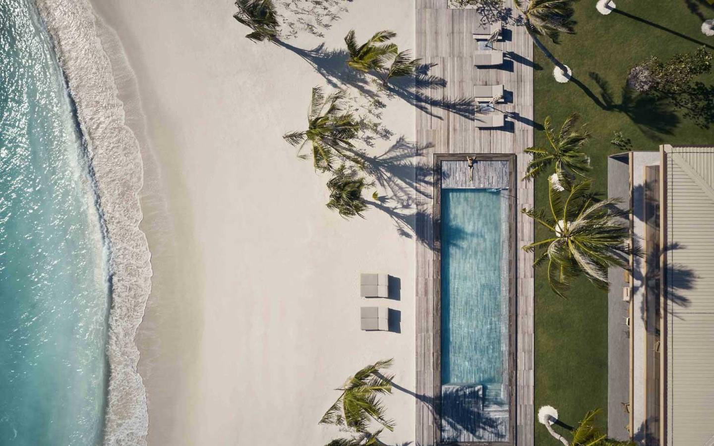 Beach House with Private Pool and Sunset