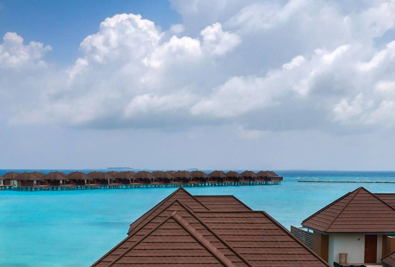 varu-by-atmosphere-maldives-water-villa-with-pool-frontview