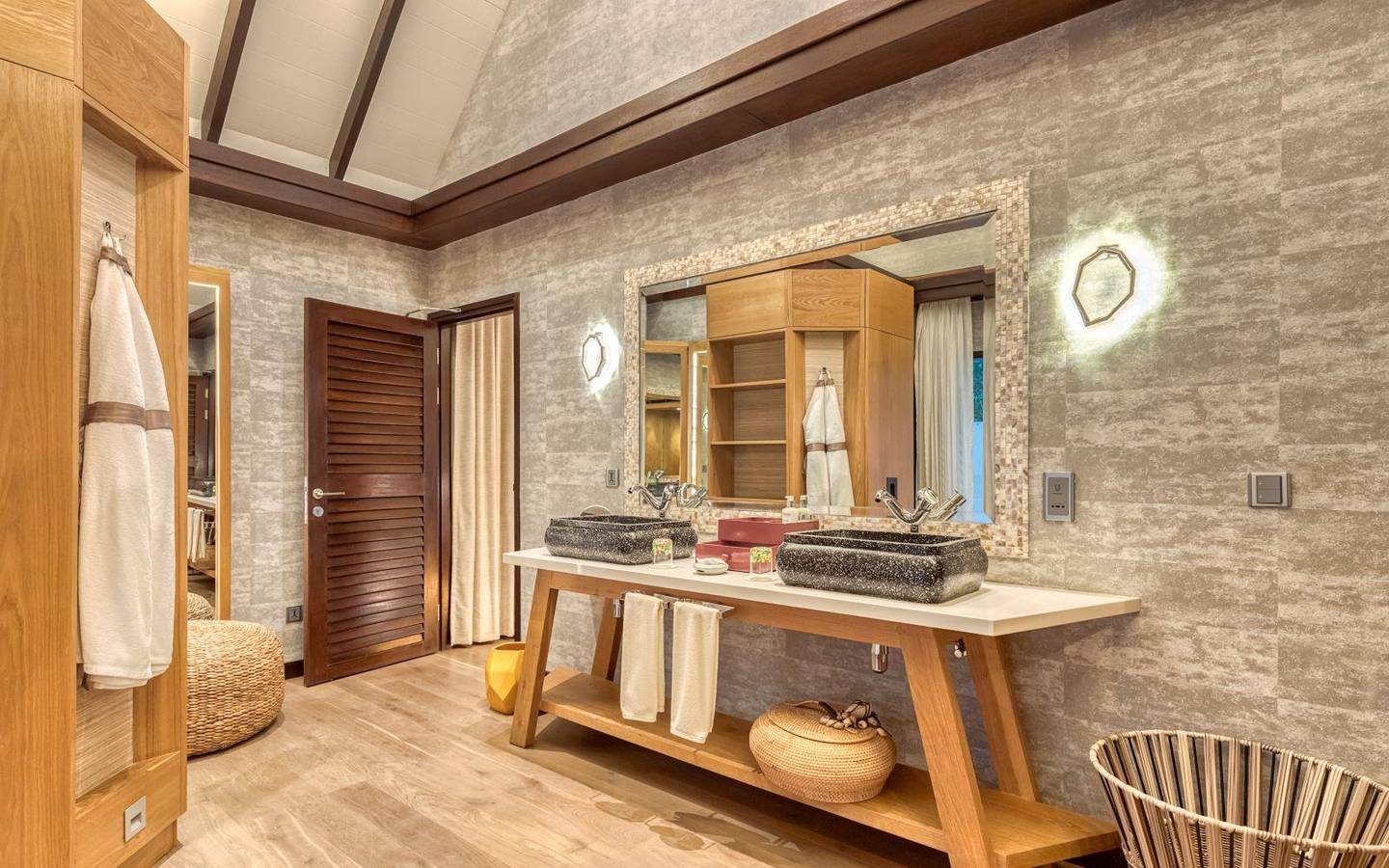 ozen-life-maadhoo-maldives-earth-villa-bathroom-2
