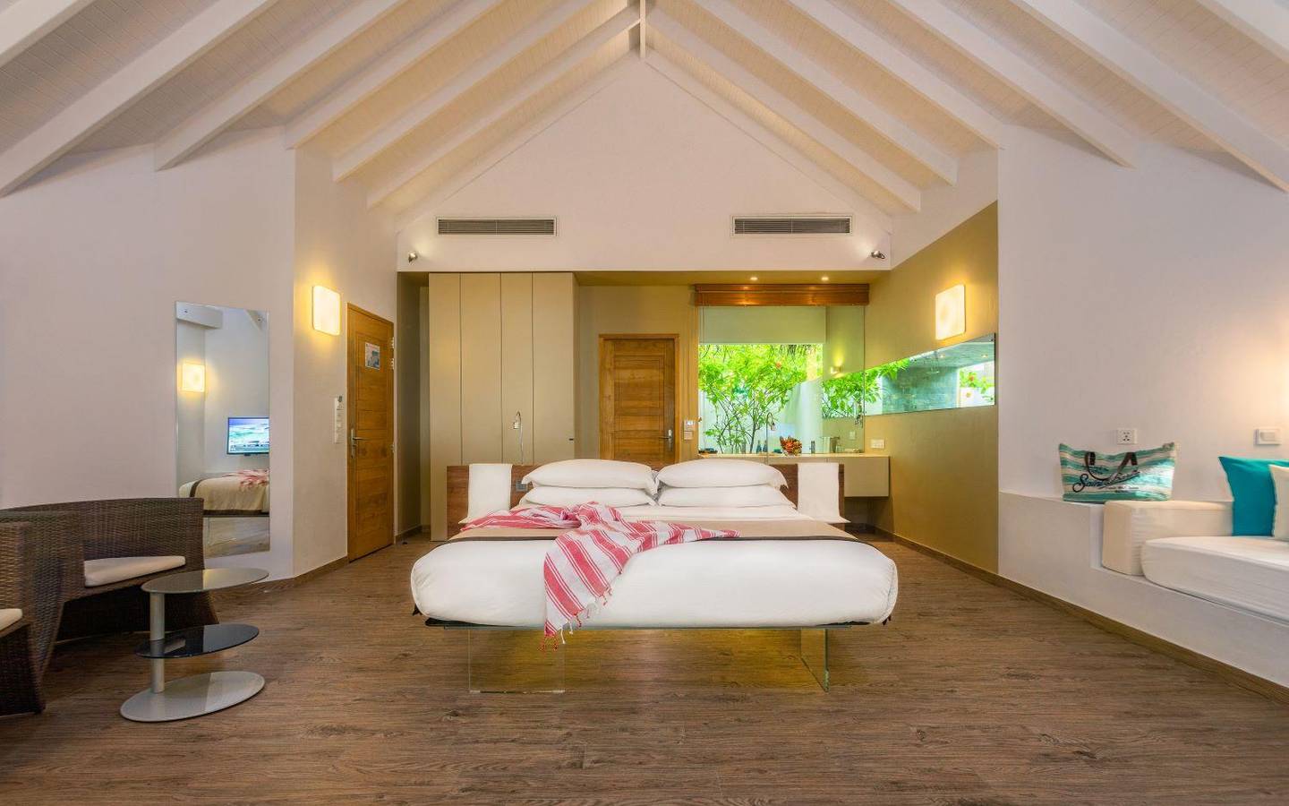 Cocoon Maldives, Beach Suite with Pool, Wohnen