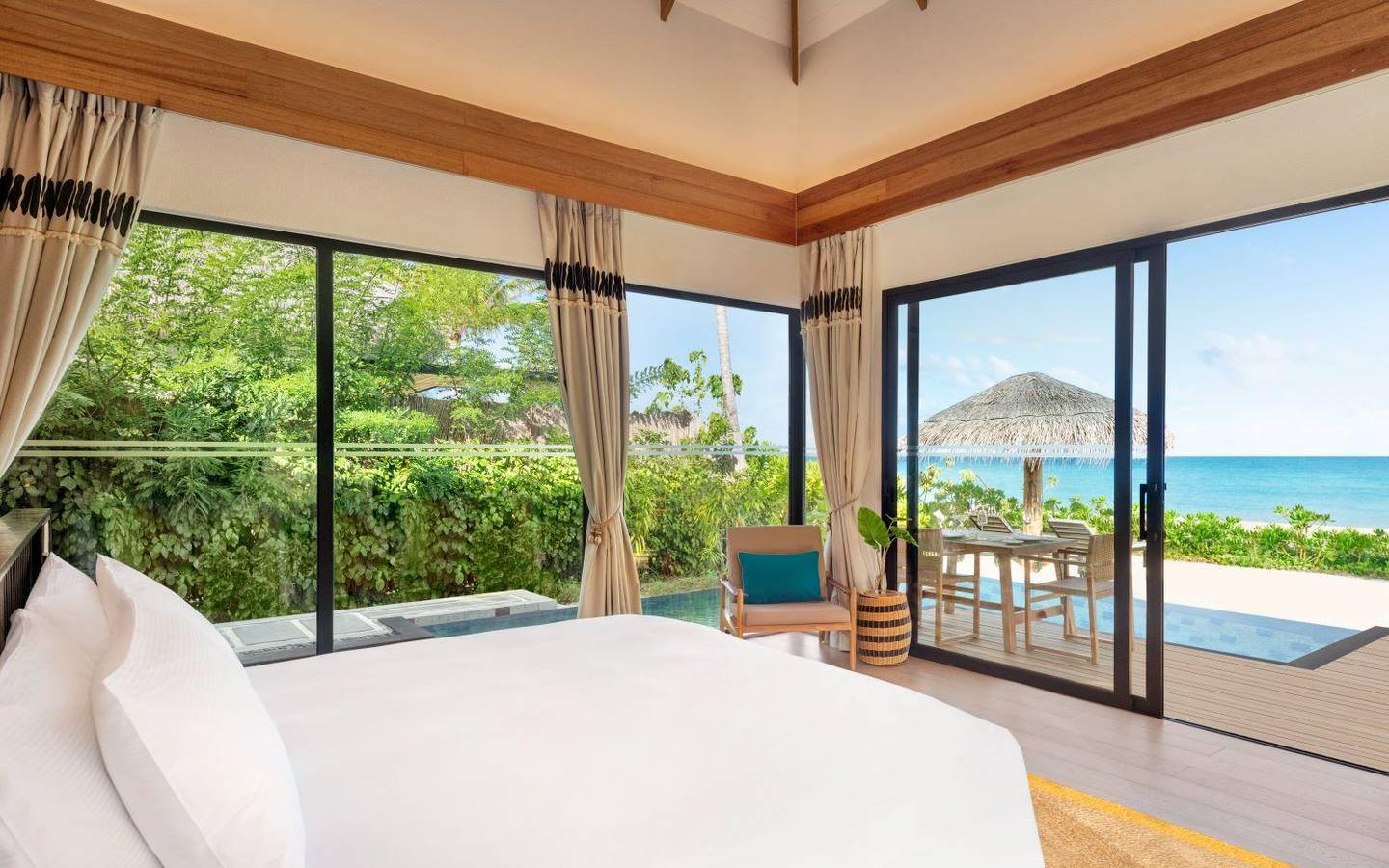 Hilton Maldives Amingiri, One Bedroom Beach Pool Villa, Wohnen