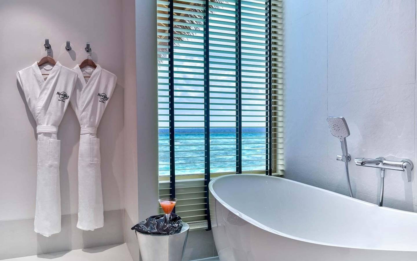 Bad, Platinum Overwater Pool Villa