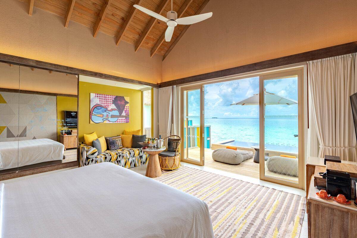 Meerblick, Diamond Overwater Pool Villa