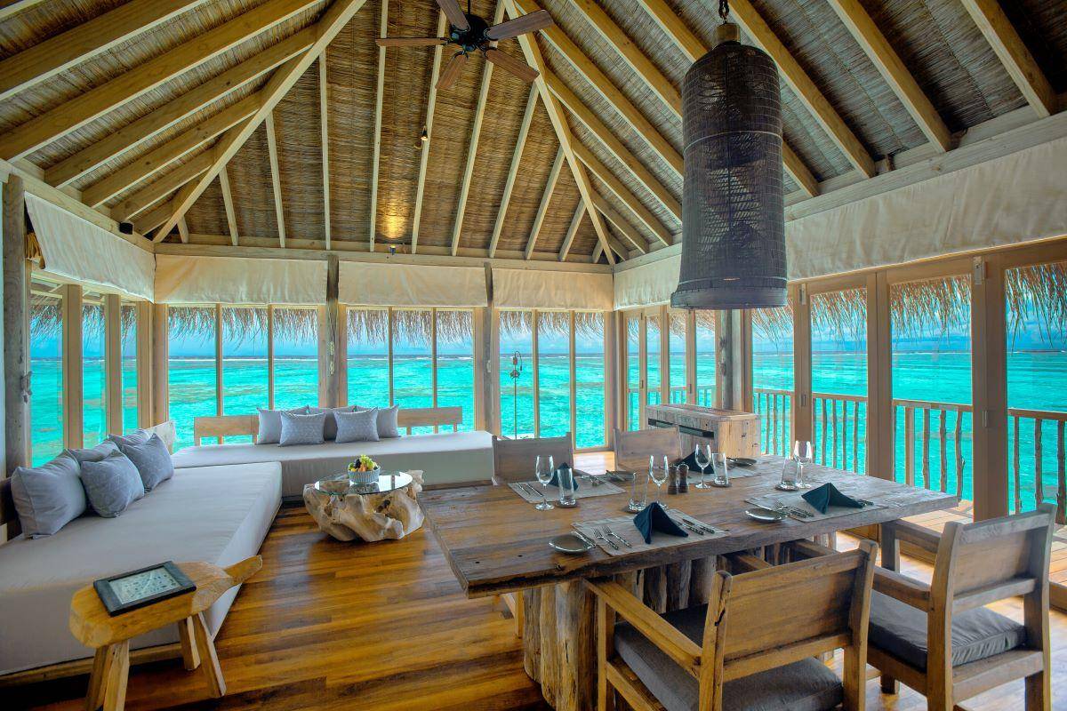 Gili Lankanfushi, Family Villa mit Pool, Wohnen