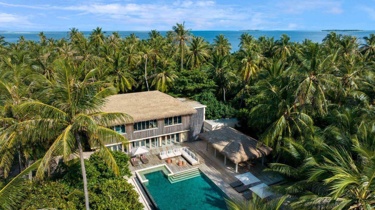 InterContinental Maldives Maamunagau Resort, Three Bedroom Royal Beachfront Residence