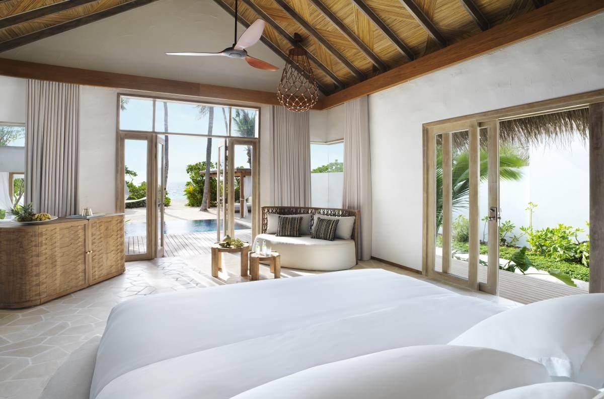 Schlafen, Deluxe Beach Sunset Villa with Private Pool, Fairmont Maldives Sirru Fen Fushi