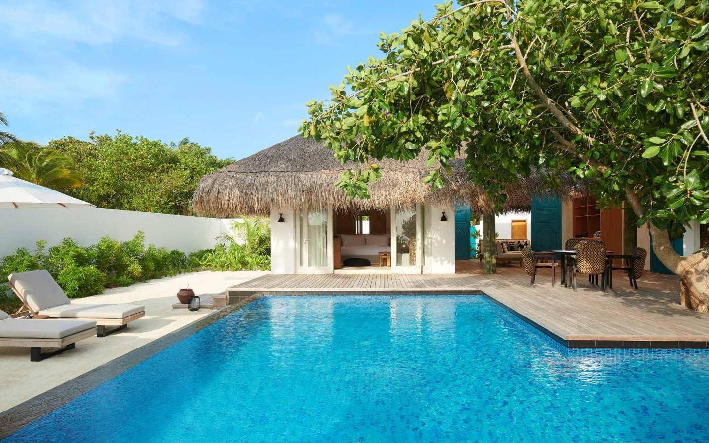 Two Bedroom Beach Sunset Villa, Fairmont Maldives Sirru Fen Fushi