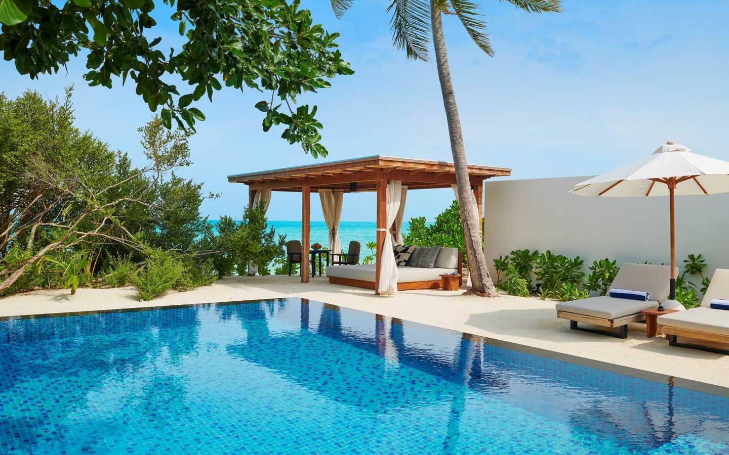 Two Bedroom Beach Sunset Villa, Fairmont Maldives Sirru Fen Fushi