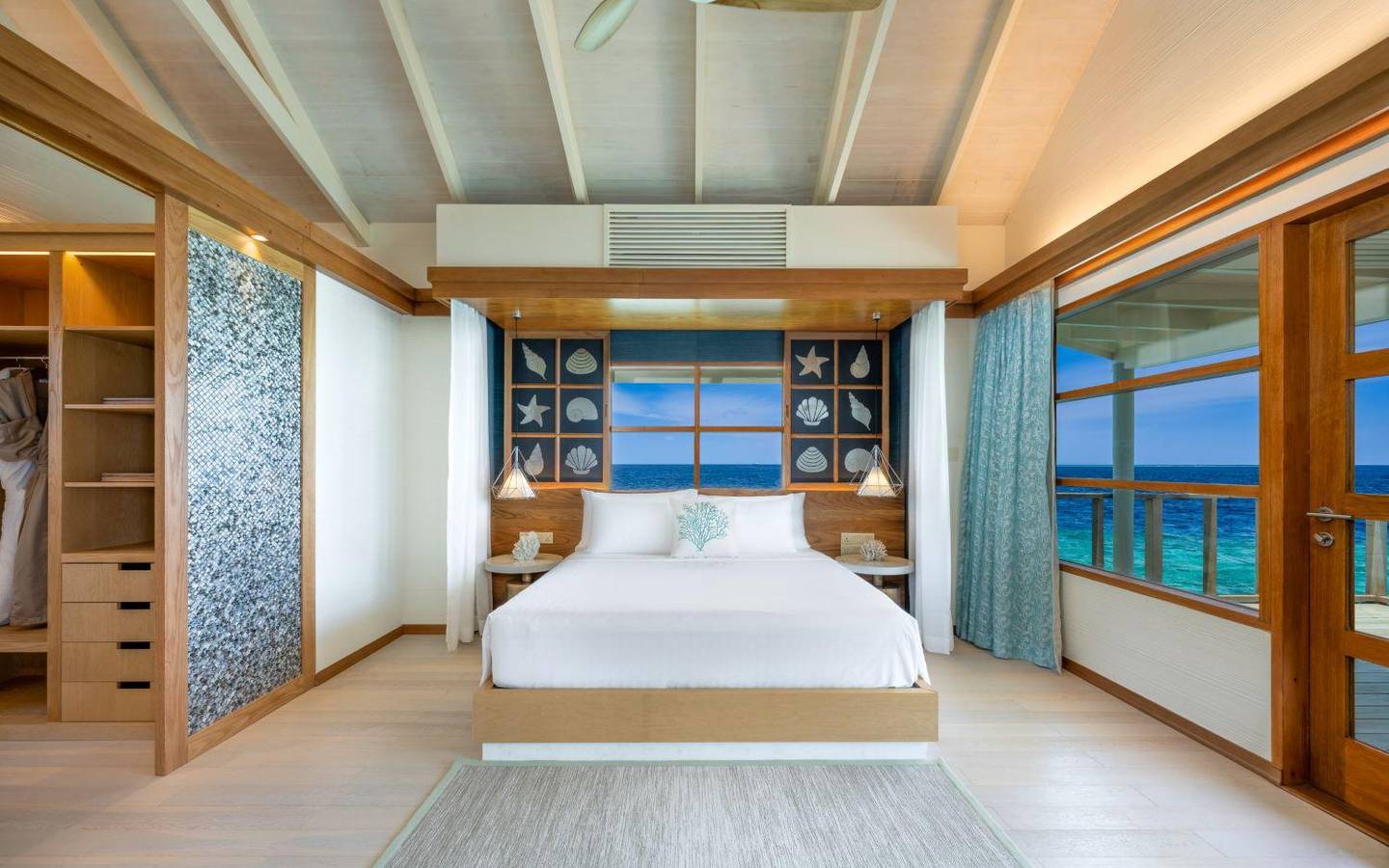 oblu-select-lobigili-sunnest-water-pool-villa-bedroom3
