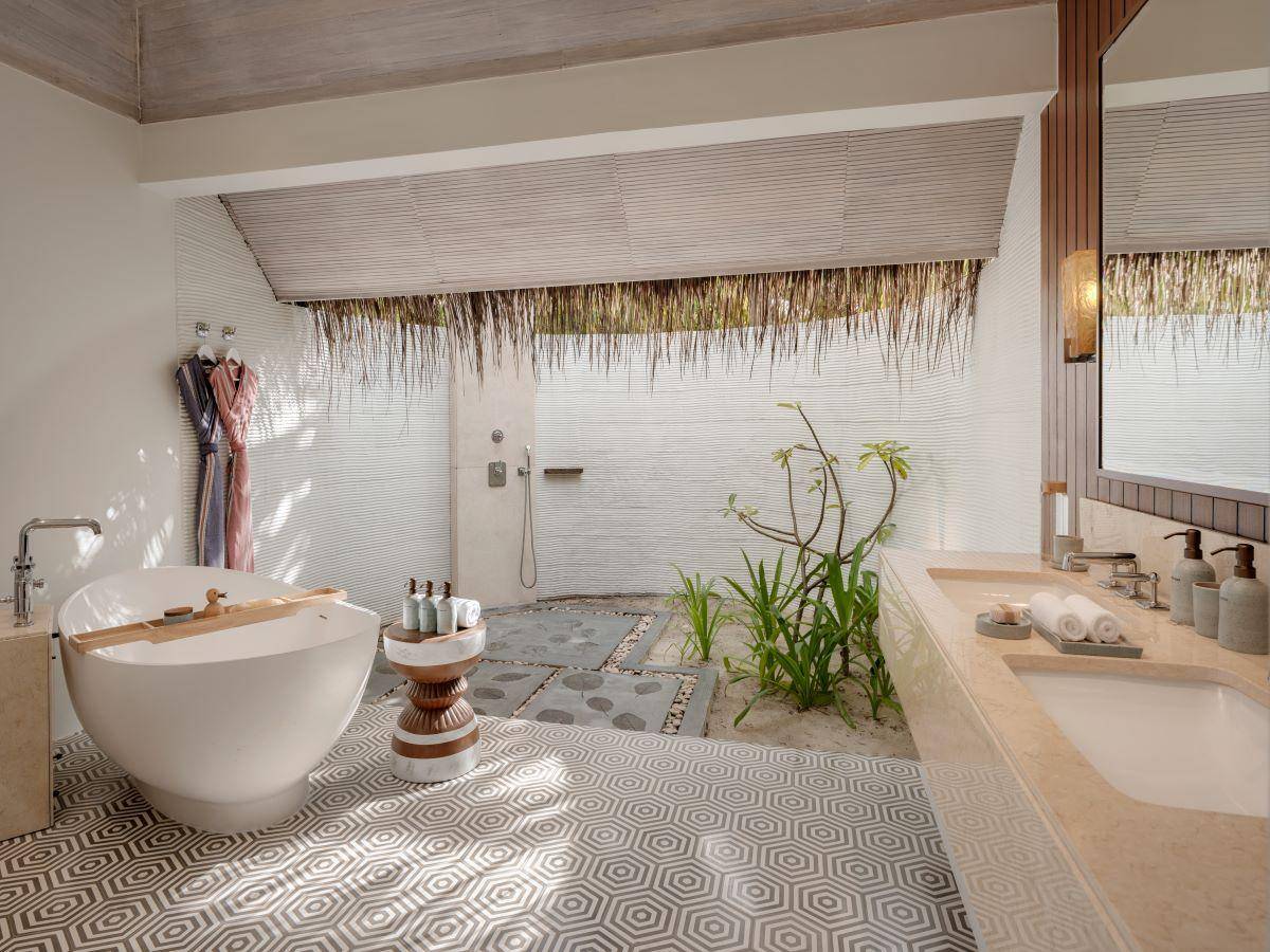 Six Senses Kanuhura, Two Bedroom Beach Villa with Pool, Badezimmer