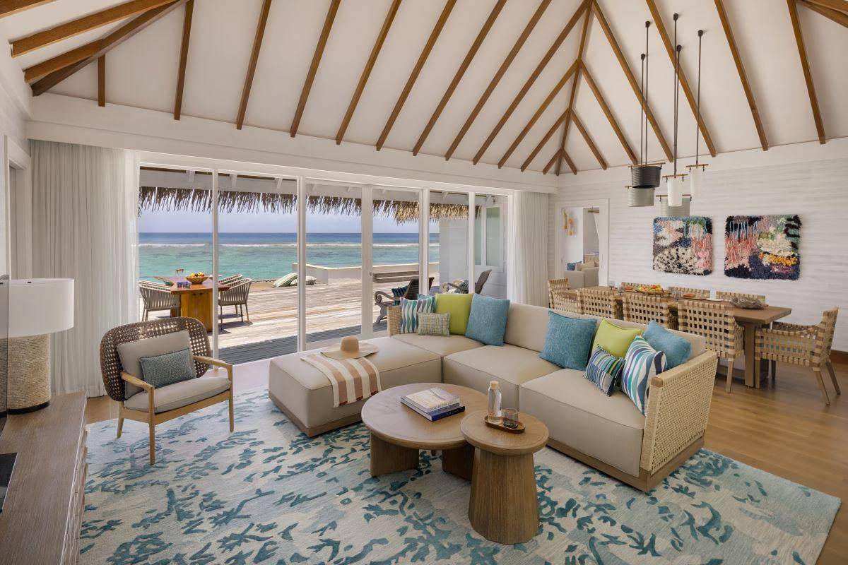 Six Senses Kanuhura, Two Bedroom Water Villa with Pool, Wohnzimmer