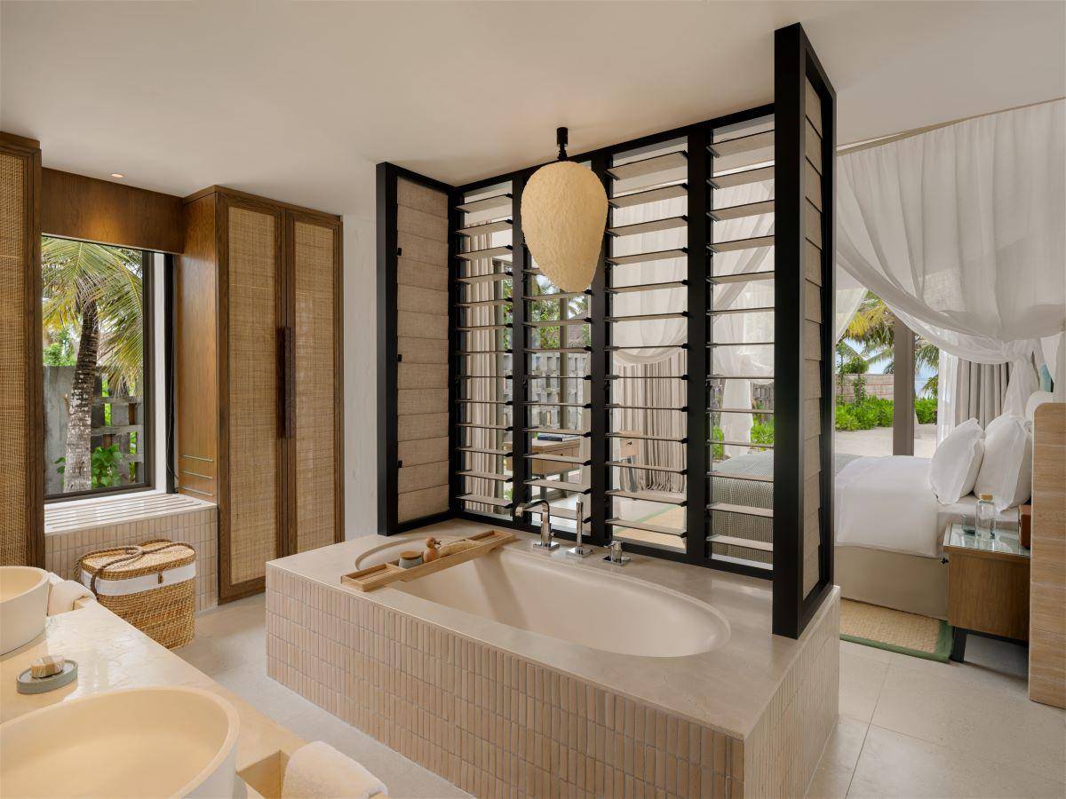 Six Senses Kanuhura, Family Beach Retreat with Pool, Badezimmer