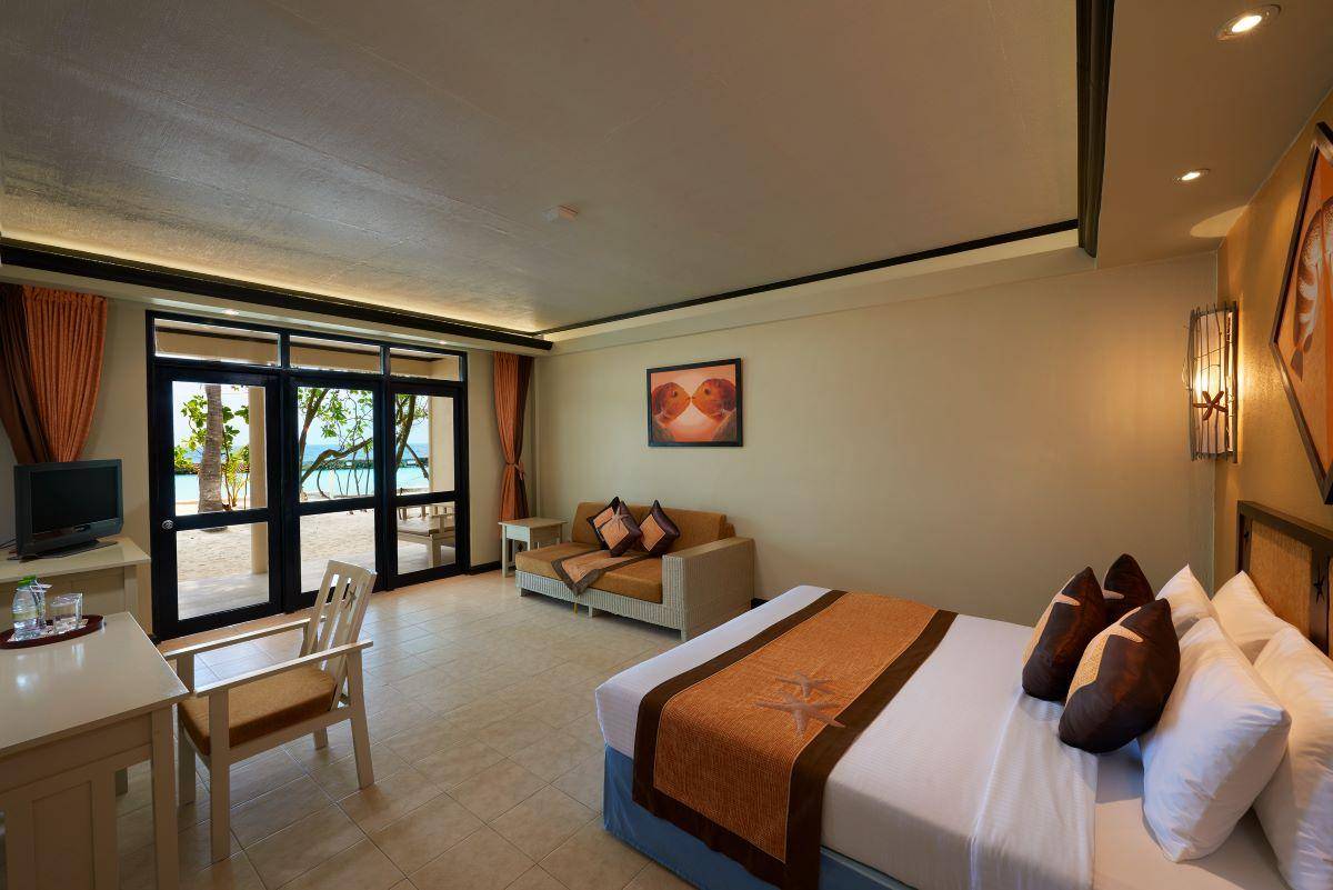 Ellaidhoo Maldives by Cinnamon, Superior Room, Schlafen und Wohnen