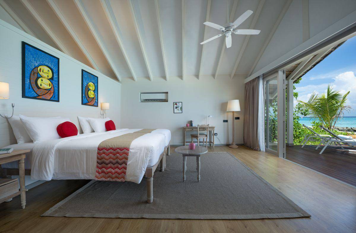 Cora Cora Maldives, Two Bedroom Family Beach Pool Villa, Schlafzimmer mit Twin Betten und Meerblick