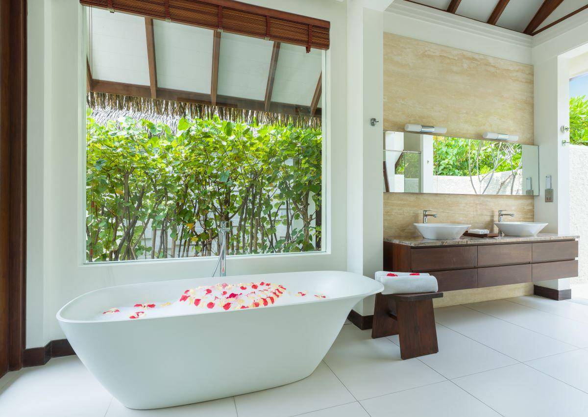 Heritance Aarah, Beach Villa, Badezimmer mit Badewanne