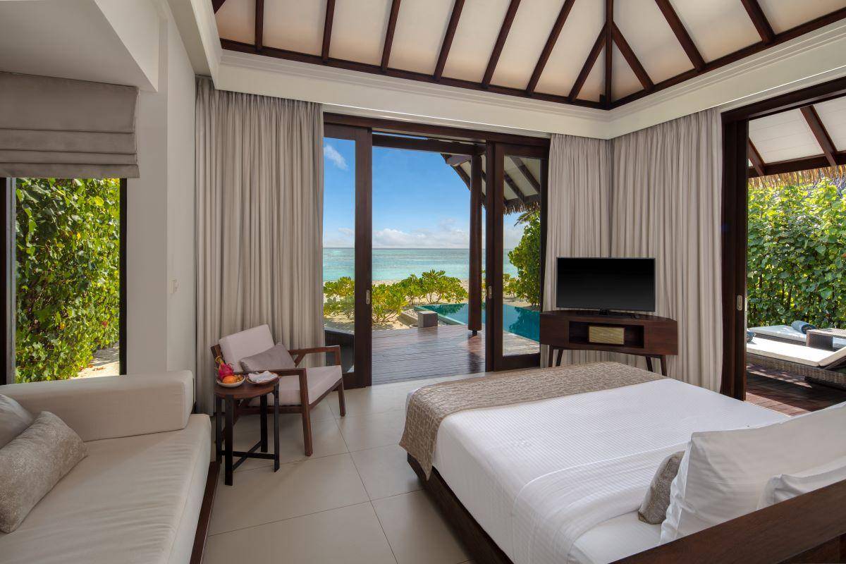 Heritance Aarah, Pool Beach Villa, Schlafzimmer mit King Size Bett
