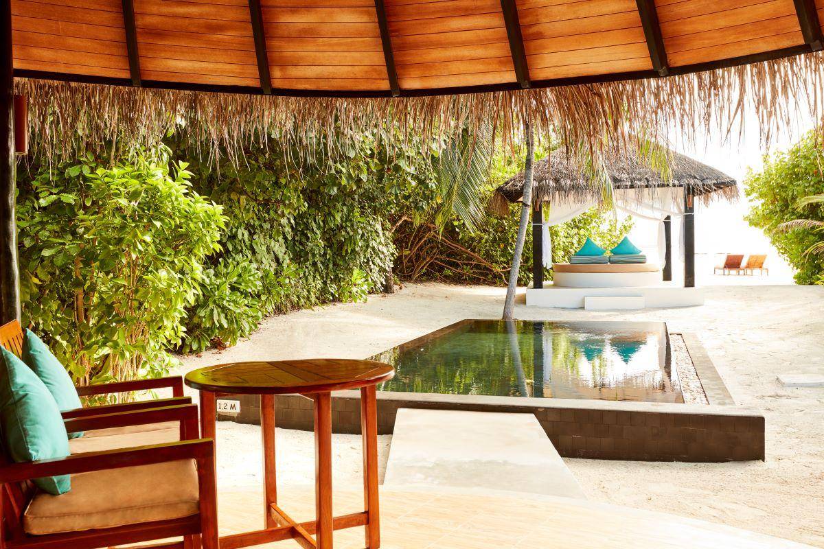 Sun Siyam Iru Fushi, Malediven, Deluxe Beach Villa with Pool, Terrasse und Pool