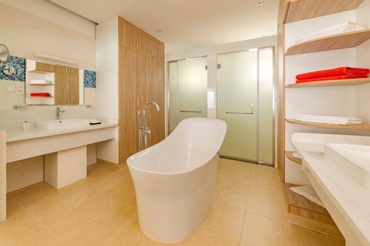 Siyam World Maldives, Malediven, Three Bedroom Lagoon Villa with Pool and Slide, Badezimmer