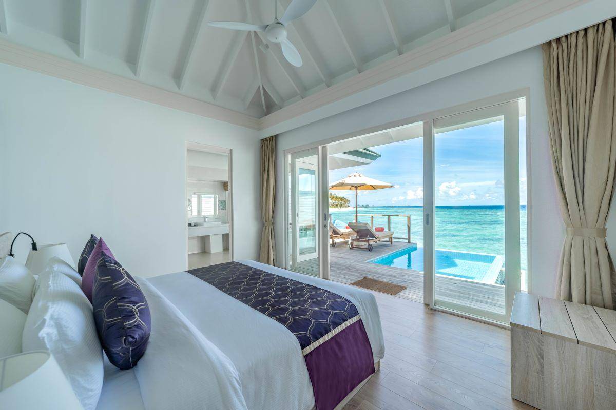 Siyam World Maldives, Malediven, Ocean Villa with Pool and Slide, Schlafzimmer mit Ausgang zur Terrasse