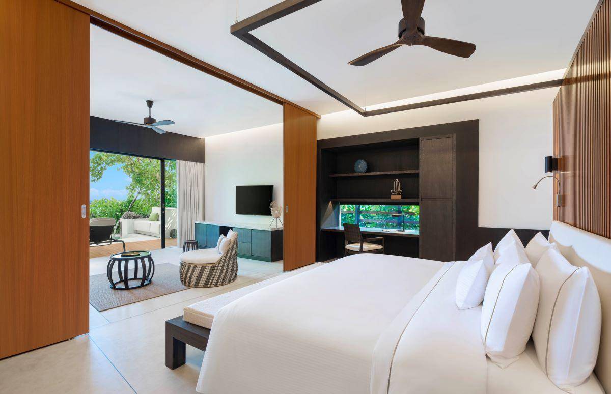 The Westin Maldives Miriandhoo Resort, Malediven, Two Bedroom Villa Pool, Schlafzimmer