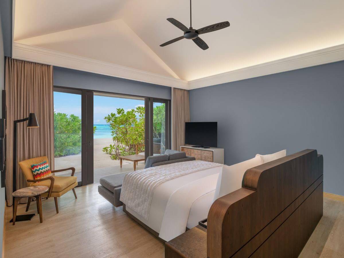 Le Méridien Maldives Resort & Spa, Malediven, Beach Villa, Schlafzimmer