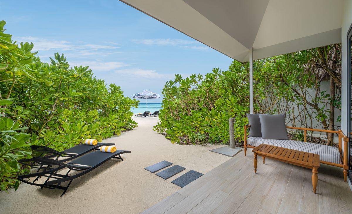 Le Méridien Maldives Resort & Spa, Malediven, Beach Villa, Terrasse