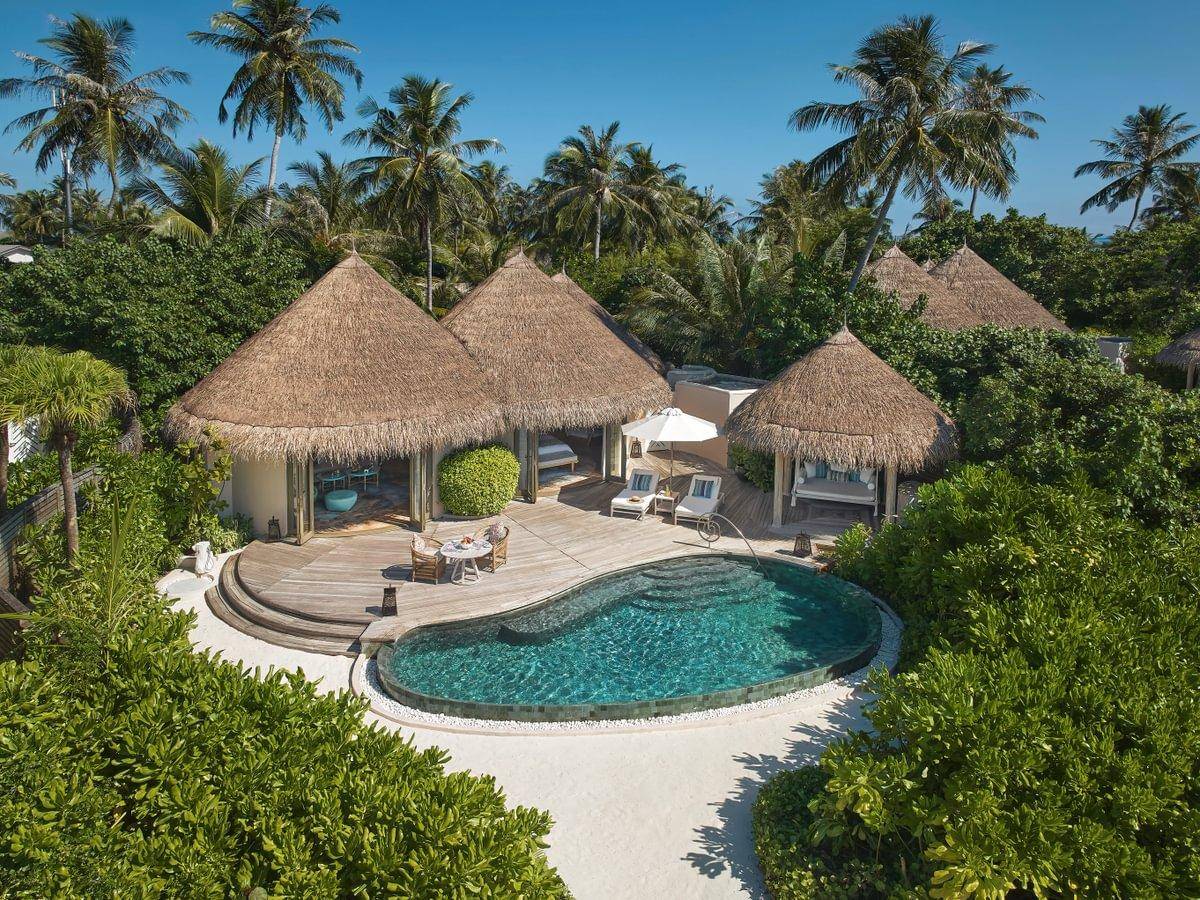 The Nautilus, Malediven, Beach House with a Private Infinity Pool, Pool
