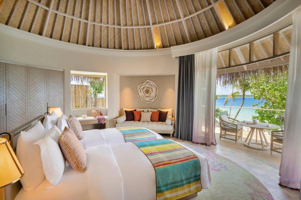 The Nautilus, Malediven, The Nautilus Mansion with a Private Infinity Pool, Schlafzimmer im Bohemian Style
