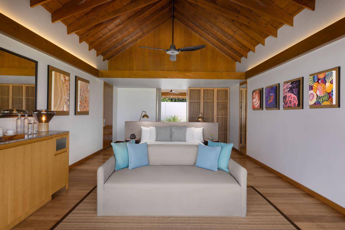 Emerald Faarufushi Resort & Spa, Malediven, Beach Villa, Schlafzimmer