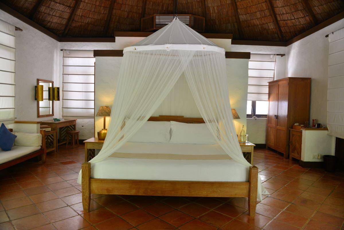 Coco Palm Dhuni Kolhu, Malediven, Sunset Beach Villa, Schlafen, Himmelbett