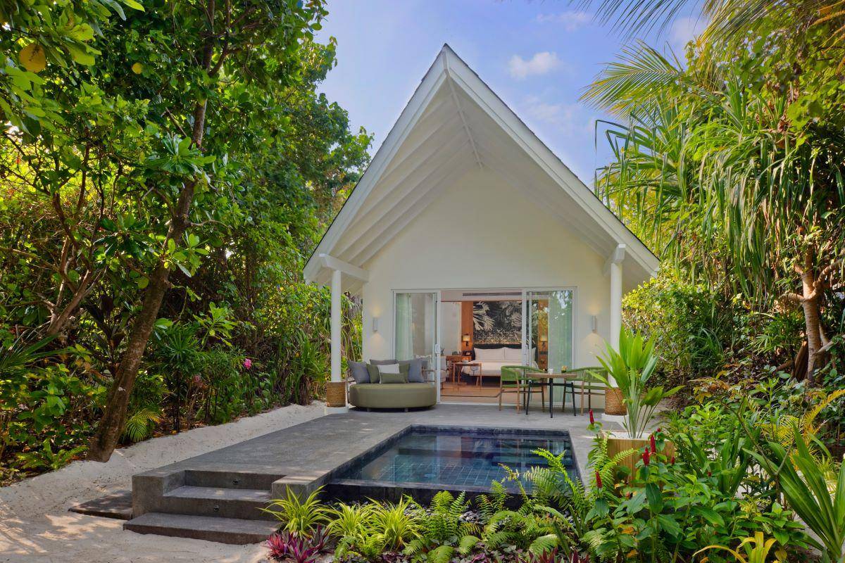 Raaya by Atmosphere, Malediven, Beach Villa with Pool, Außenansicht