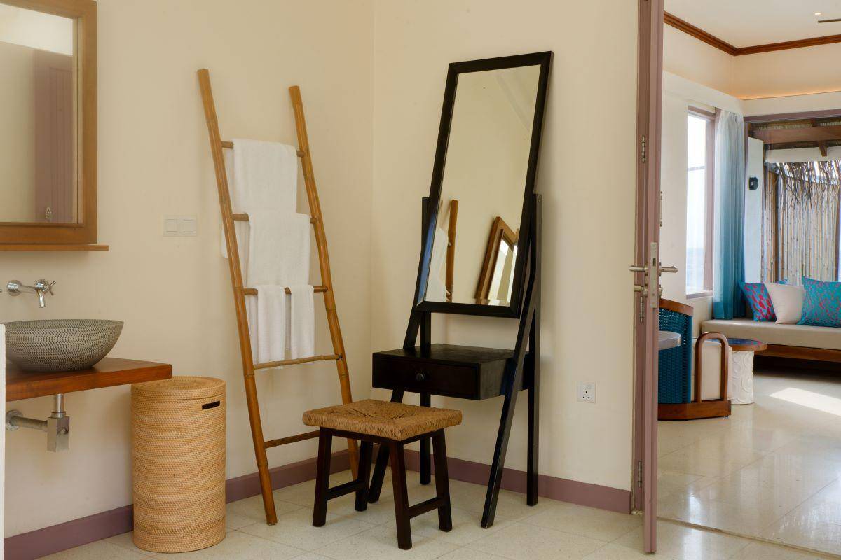 OBLU NATURE Helengeli by SENTIDO, Malediven, Lagoon Villa with Pool, Badezimmer