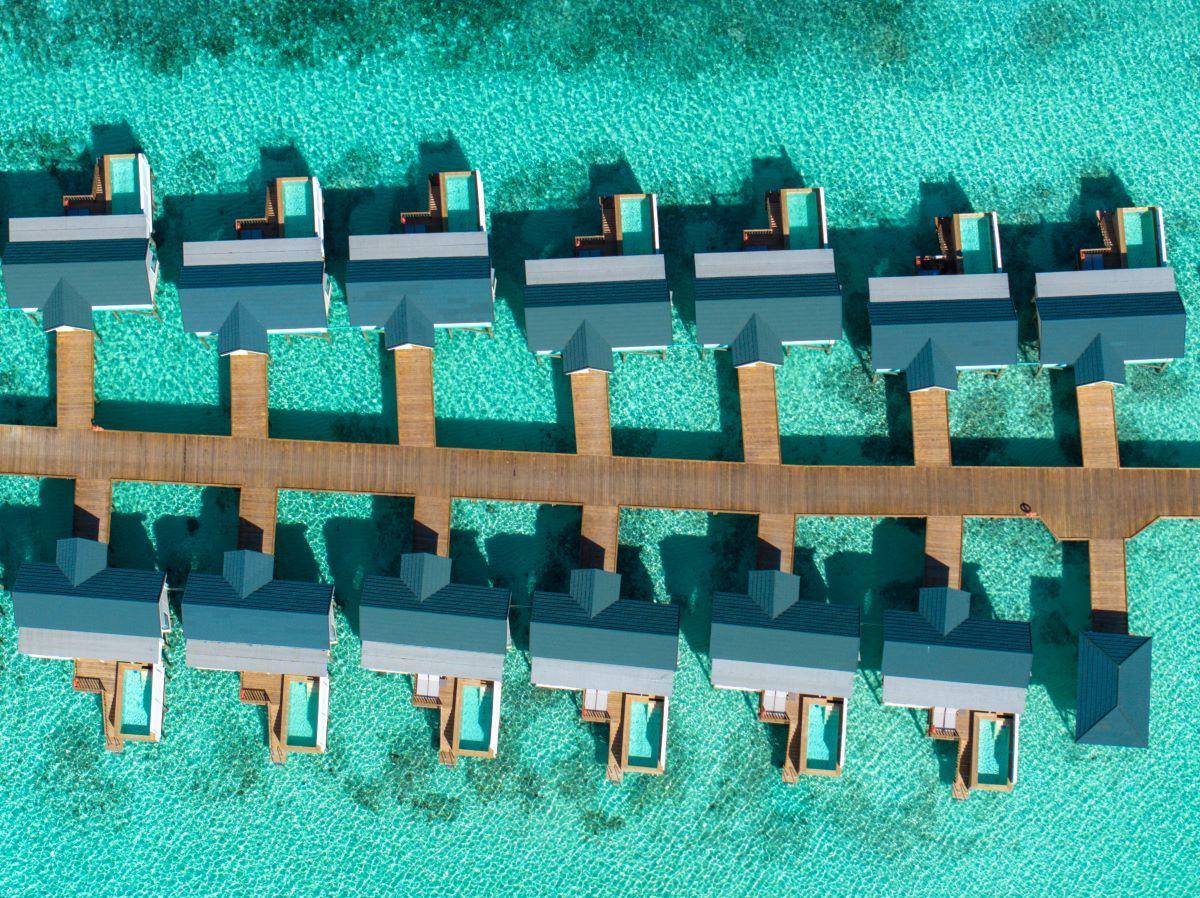 OBLU NATURE Helengeli by SENTIDO, Malediven, Sunrise Water Villa with Pool, Luftaufnahme