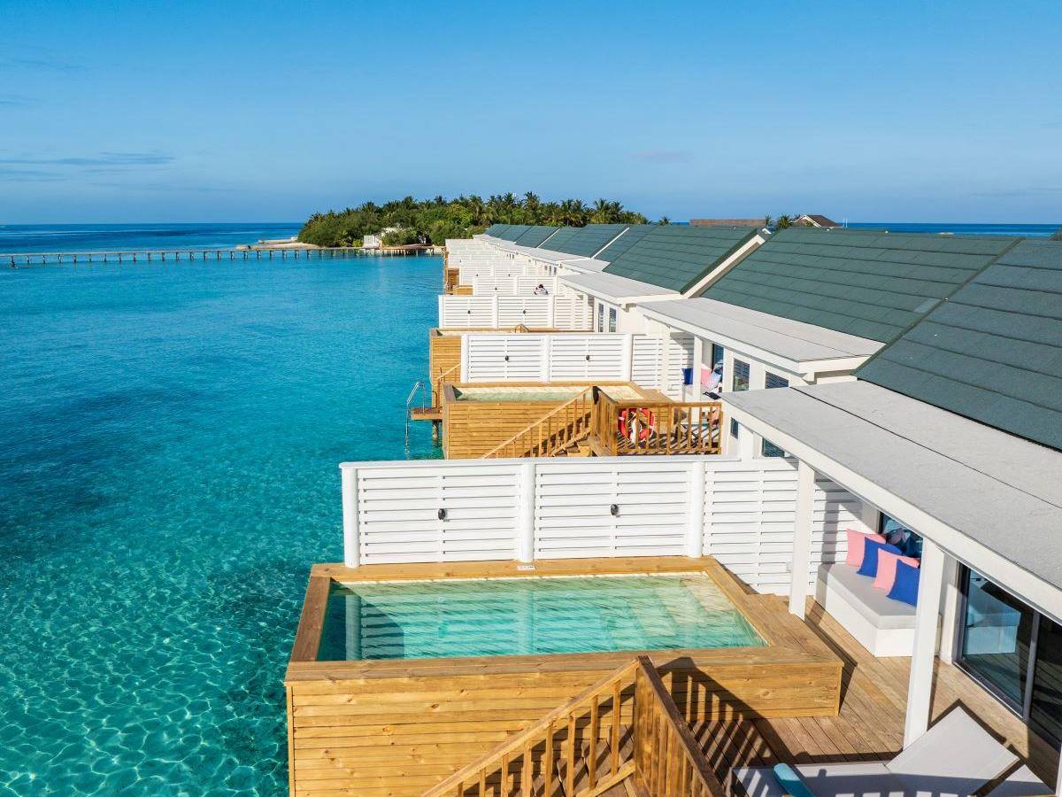 OBLU NATURE Helengeli by SENTIDO, Malediven, Sunrise Water Villa with Pool, Terrasse