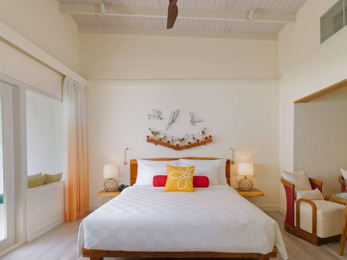 OBLU NATURE Helengeli by SENTIDO, Malediven, Two Bedroom Family Villa with Pool, Schlafen