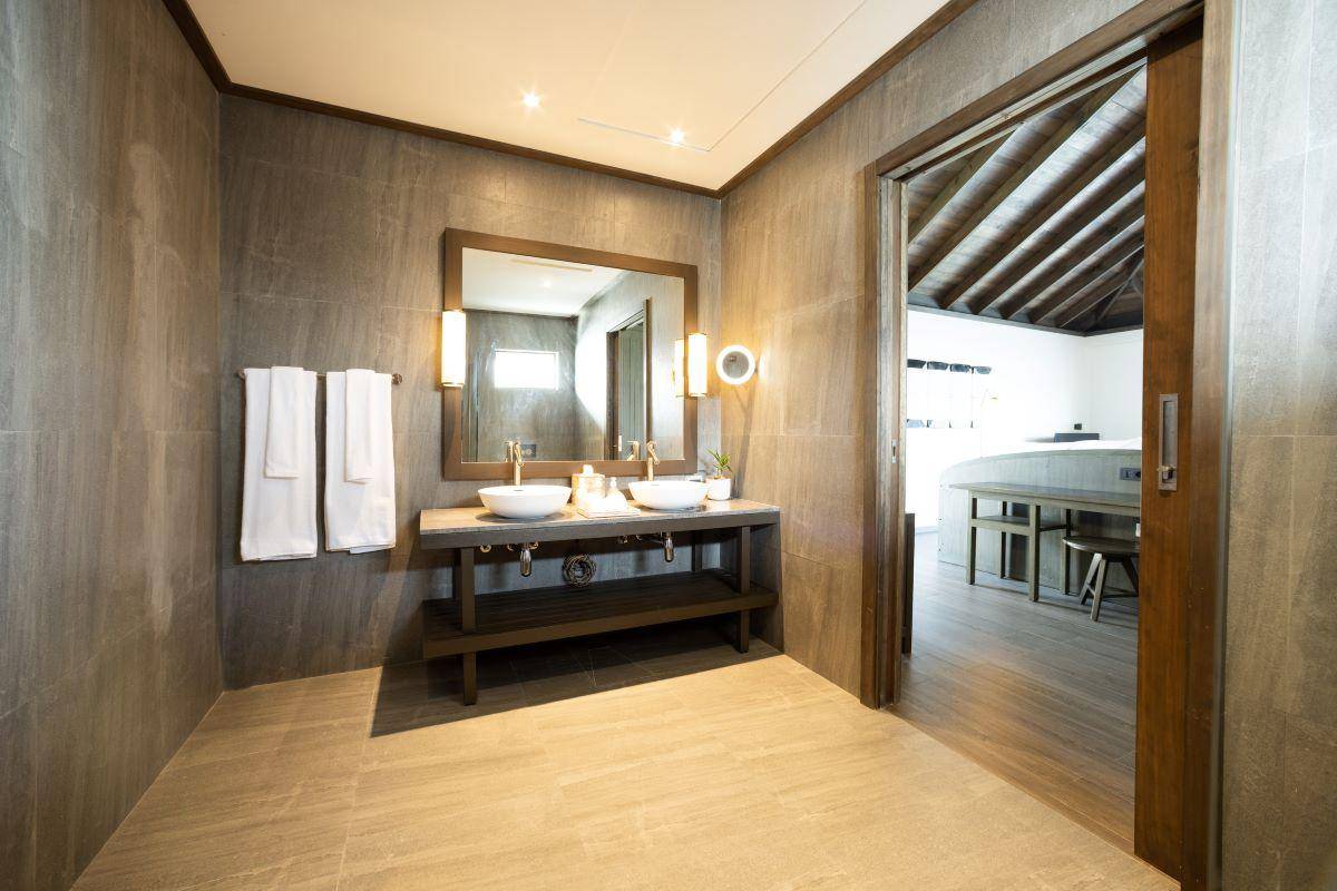 Jawakara Islands Maldives, Malediven, Mabin Water Pool Villa, Badezimmer