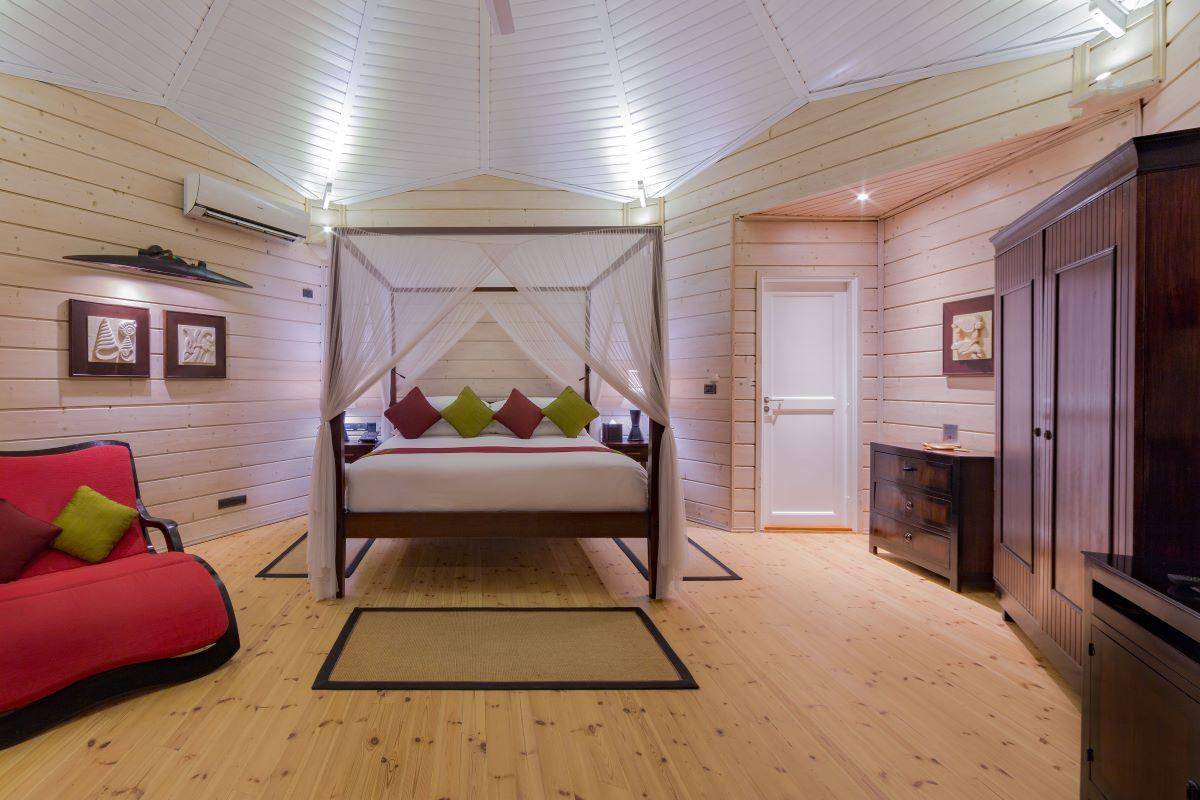 Komandoo Island Resort, Malediven, Beach Villa, Schlafen