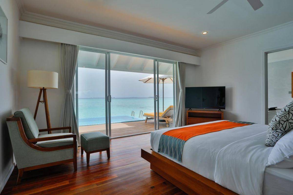Sunrise Pool Water Villa